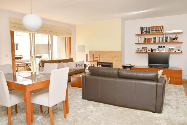 Apartamento T3 para Venda em Aldoar, Foz do Douro e Nevogilde Foto 5