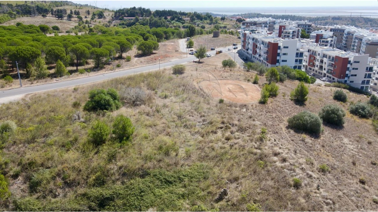 Terreno para Venda em Vialonga Foto 2
