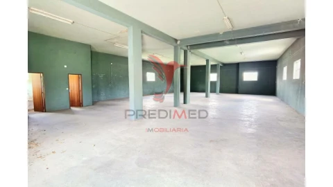 Moradia T7 para Venda em Azoia de Cima e Tremês