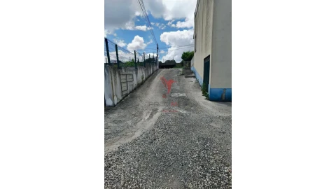 Moradia T7 para Venda em Azoia de Cima e Tremês