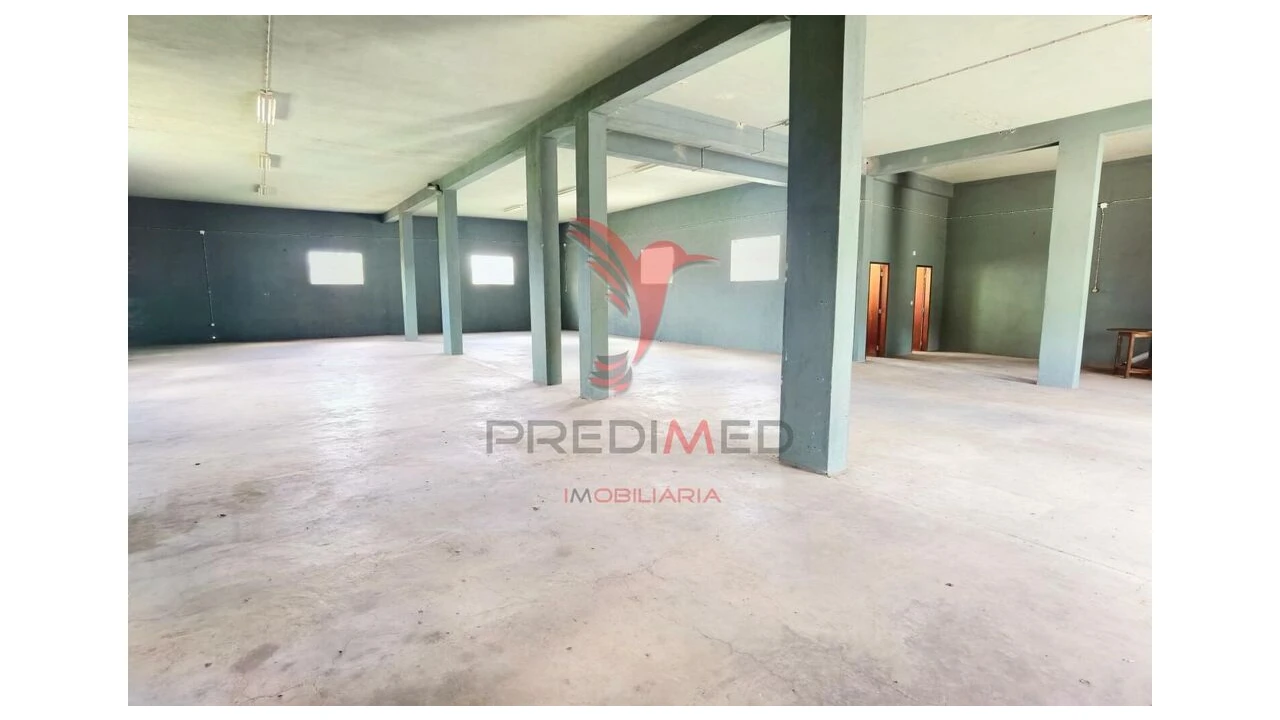 Moradia T7 para Venda em Azoia de Cima e Tremês Foto 12