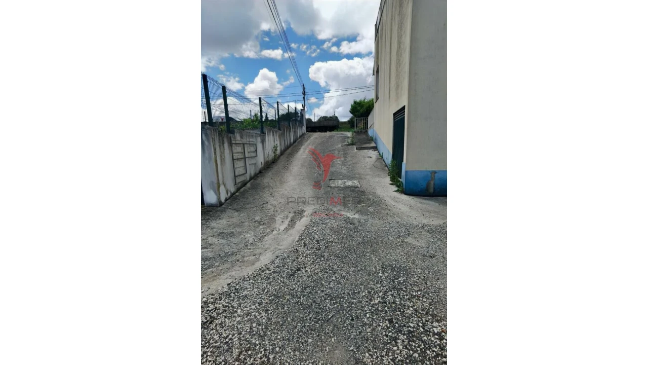 Moradia T7 para Venda em Azoia de Cima e Tremês Foto 7
