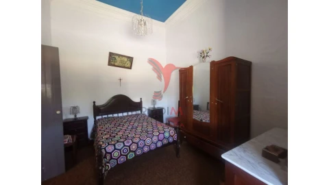 Moradia T4 para Venda em Loule (São Clemente)