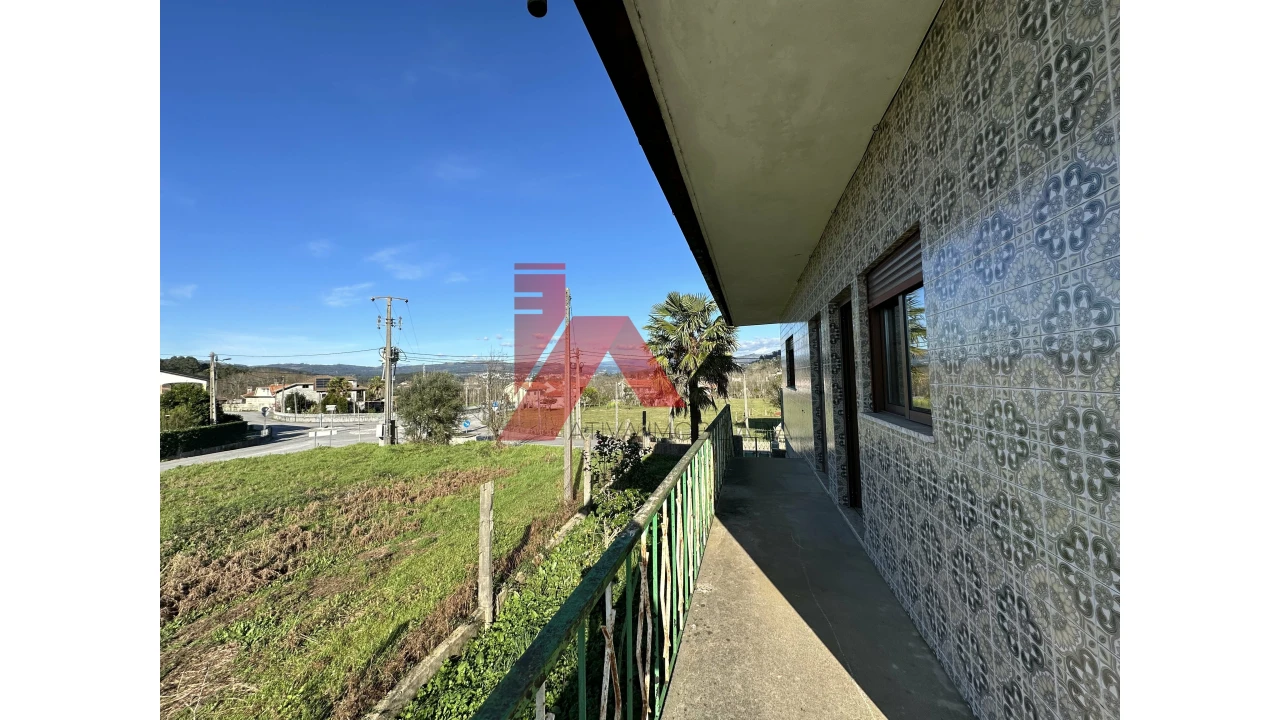 Moradia T3 para Venda em Garfe Foto 8