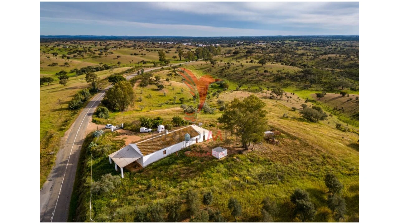 Quinta T4 para Venda em Serpa (Salvador e Santa Maria) Foto 17