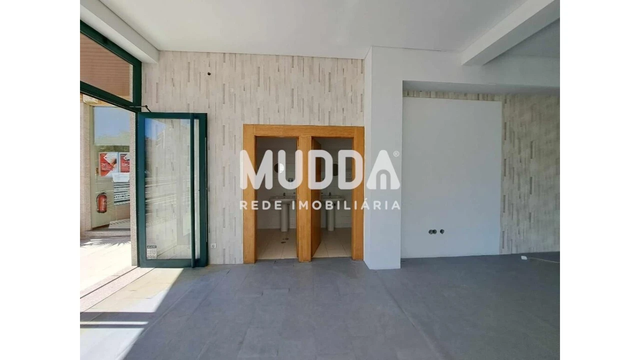 Loja para Arrendamento em O. Azeméis, Riba-Ul, Ul, Macinhata Seixa, Madail Foto 1