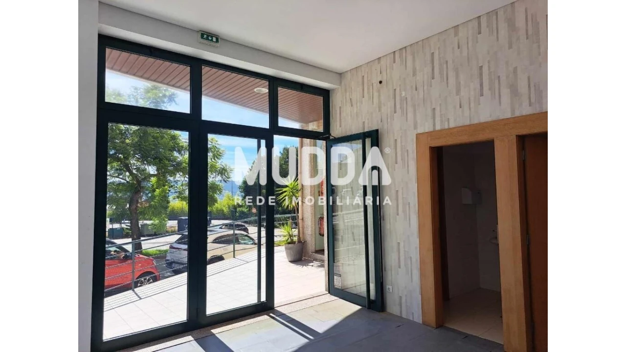 Loja para Arrendamento em O. Azeméis, Riba-Ul, Ul, Macinhata Seixa, Madail Foto 2