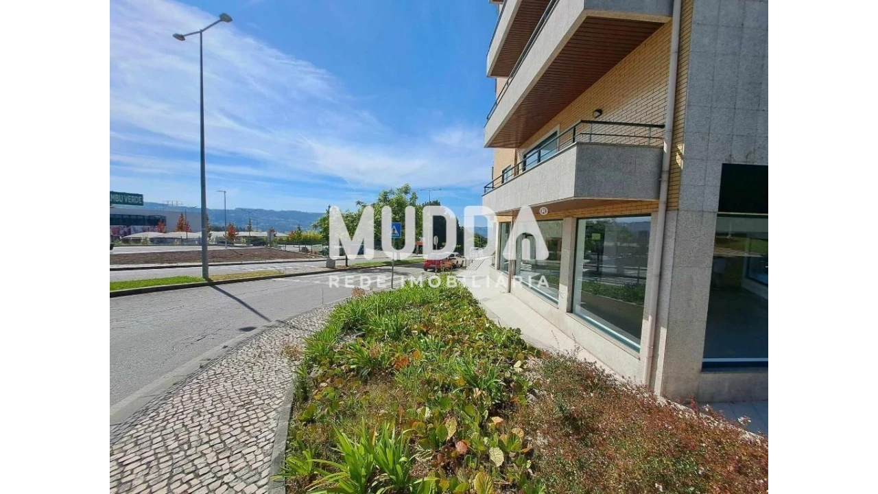 Loja para Arrendamento em O. Azeméis, Riba-Ul, Ul, Macinhata Seixa, Madail Foto 11