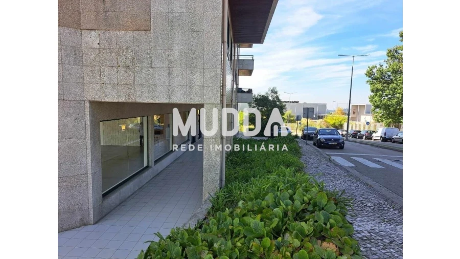 Loja para Arrendamento em O. Azeméis, Riba-Ul, Ul, Macinhata Seixa, Madail Foto 10