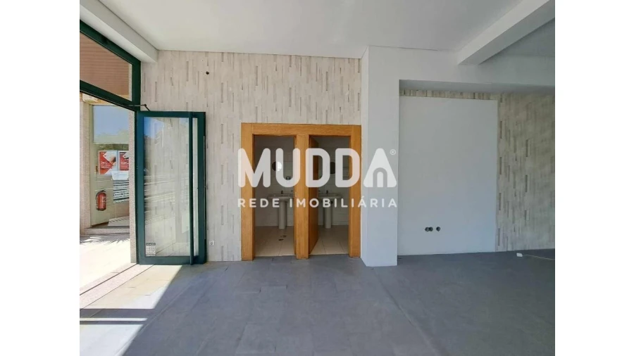 Loja para Arrendamento em O. Azeméis, Riba-Ul, Ul, Macinhata Seixa, Madail Foto 1