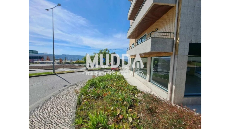 Loja para Arrendamento em O. Azeméis, Riba-Ul, Ul, Macinhata Seixa, Madail Foto 11