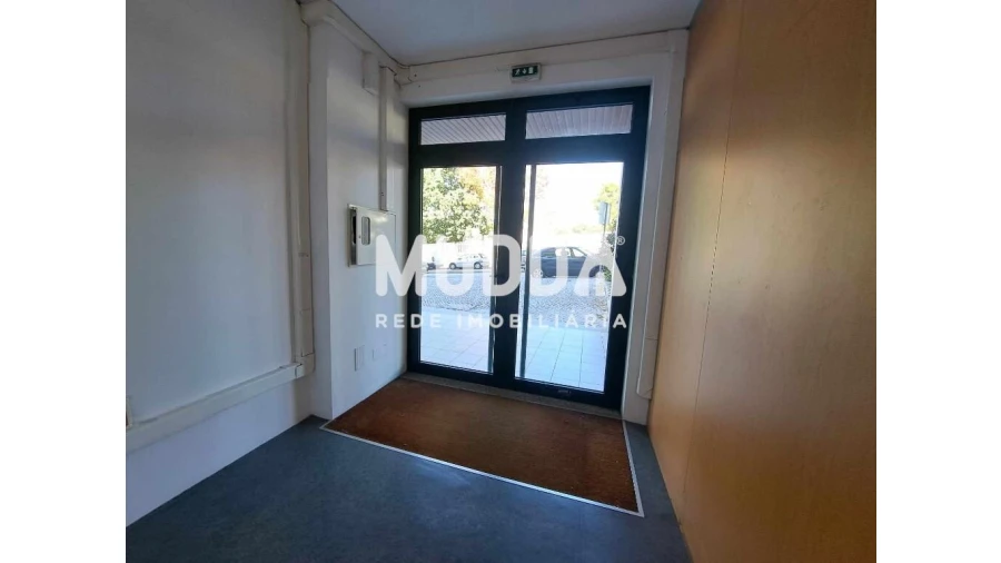 Loja para Arrendamento em O. Azeméis, Riba-Ul, Ul, Macinhata Seixa, Madail Foto 8