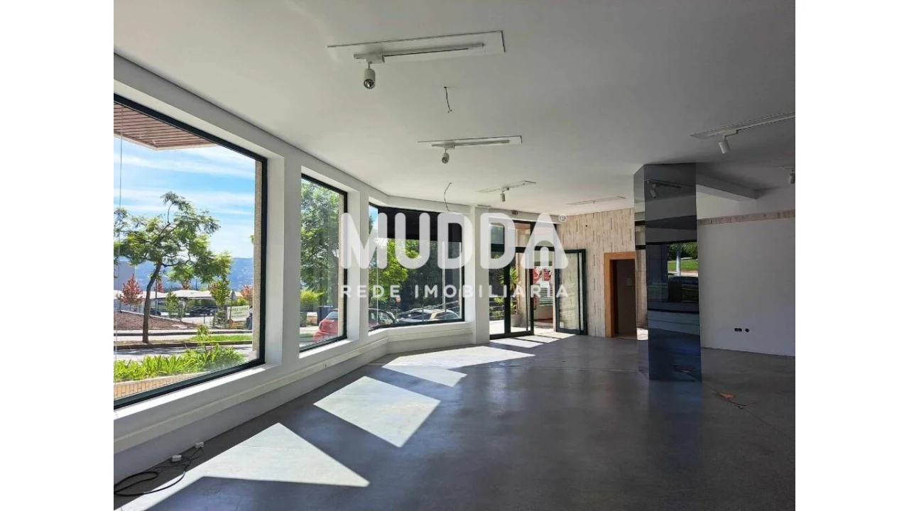 Loja para Arrendamento em O. Azeméis, Riba-Ul, Ul, Macinhata Seixa, Madail Foto 4