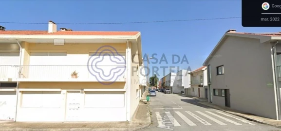 Moradia T4 para Venda em Lordelo do Ouro e Massarelos