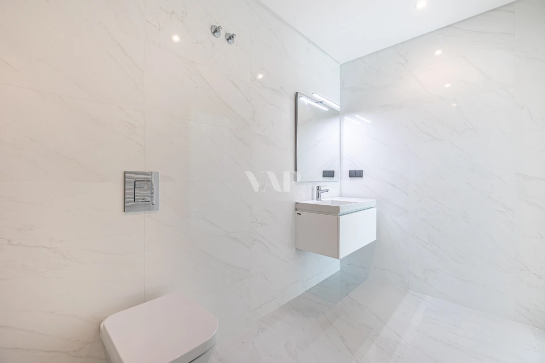 Apartamento T2 para Venda em Quarteira Foto 14