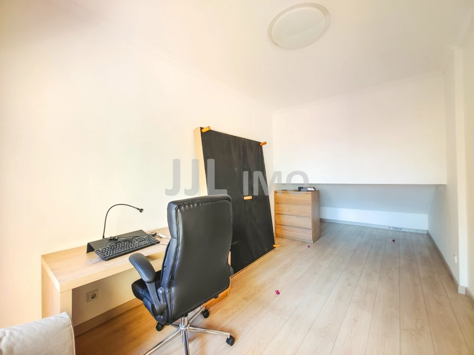 Apartamento T3 para Venda em Marvila Foto 3