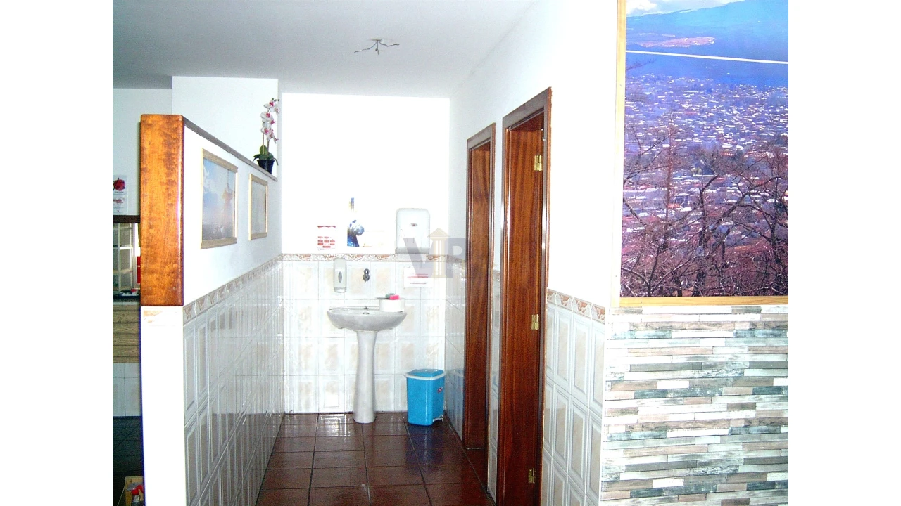 Loja para Arrendamento em Aguas Santas Foto 7