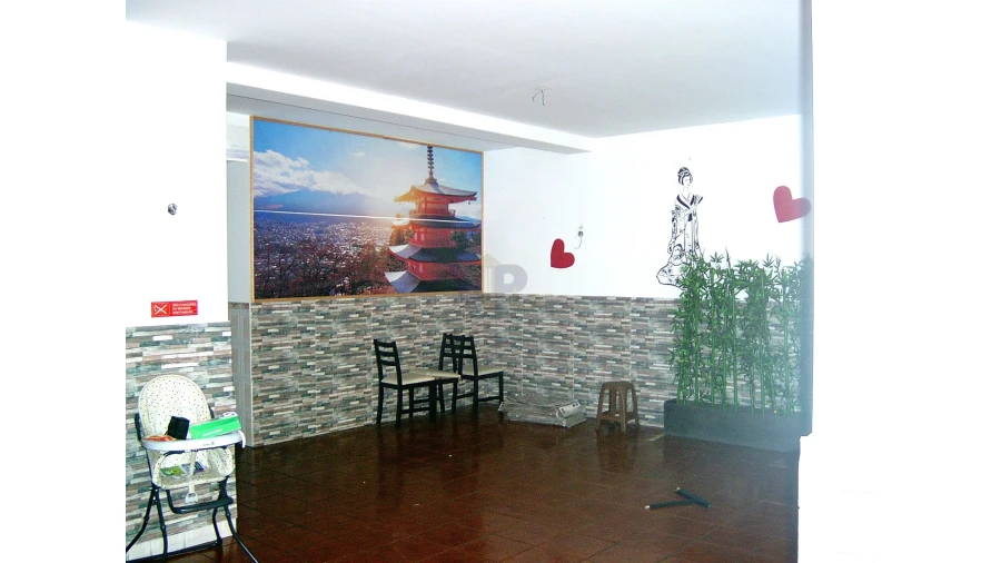 Loja para Arrendamento em Aguas Santas Foto 4