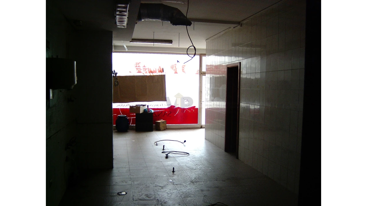 Loja para Arrendamento em Aguas Santas Foto 8