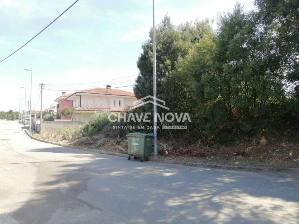 Terreno para Venda em Arcozelo Foto 4