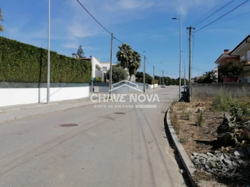 Terreno para Venda em Arcozelo