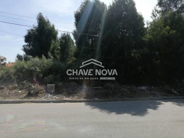 Terreno para Venda em Arcozelo