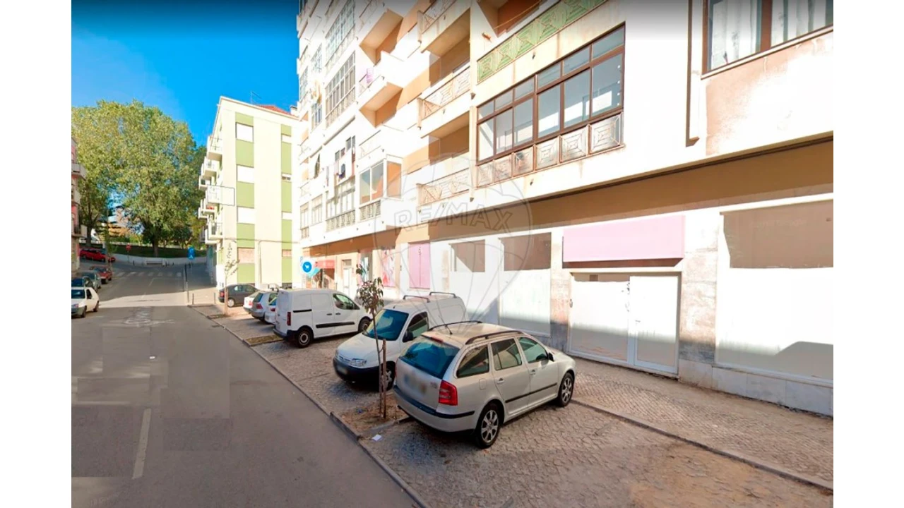 Loja para Venda em Alto do Seixalinho, Santo André e Verderena Foto 1