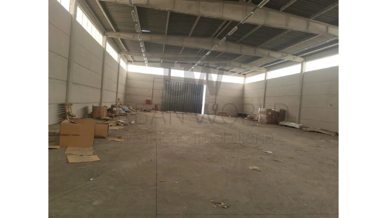 Armazém para Venda em Salvaterra de Magos e Foros de Salvaterra Foto 5