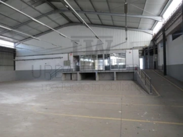 Armazém para Venda em Salvaterra de Magos e Foros de Salvaterra