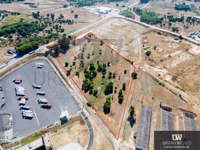 Terreno Comércio / Armazém para Venda em Aveiras de Cima Foto 5