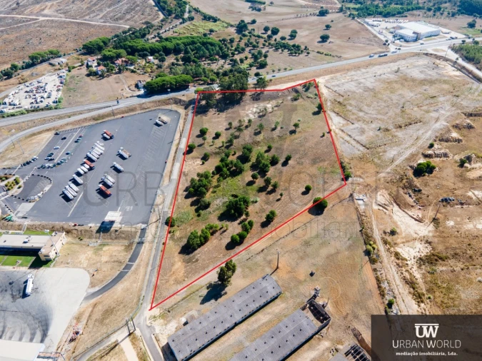 Terreno Comércio / Armazém para Venda em Aveiras de Cima Foto 7