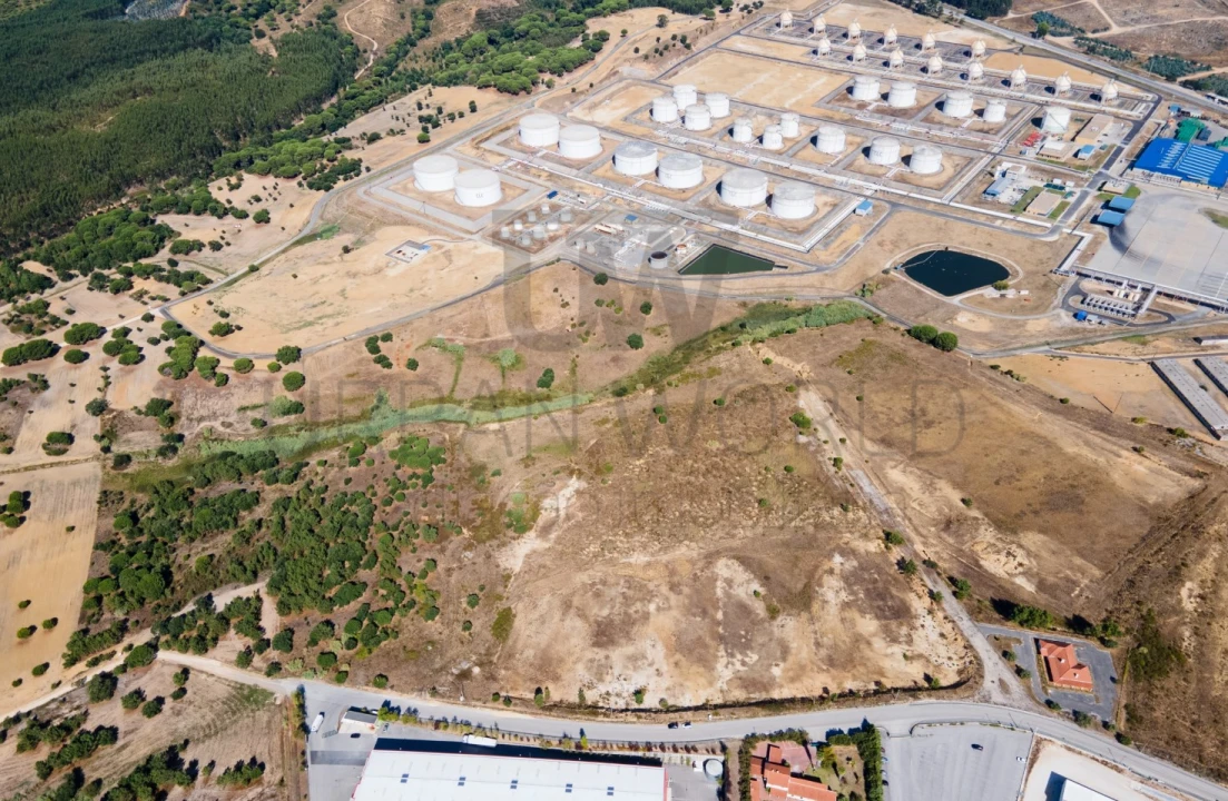 Terreno Comércio / Armazém para Venda em Aveiras de Cima Foto 2