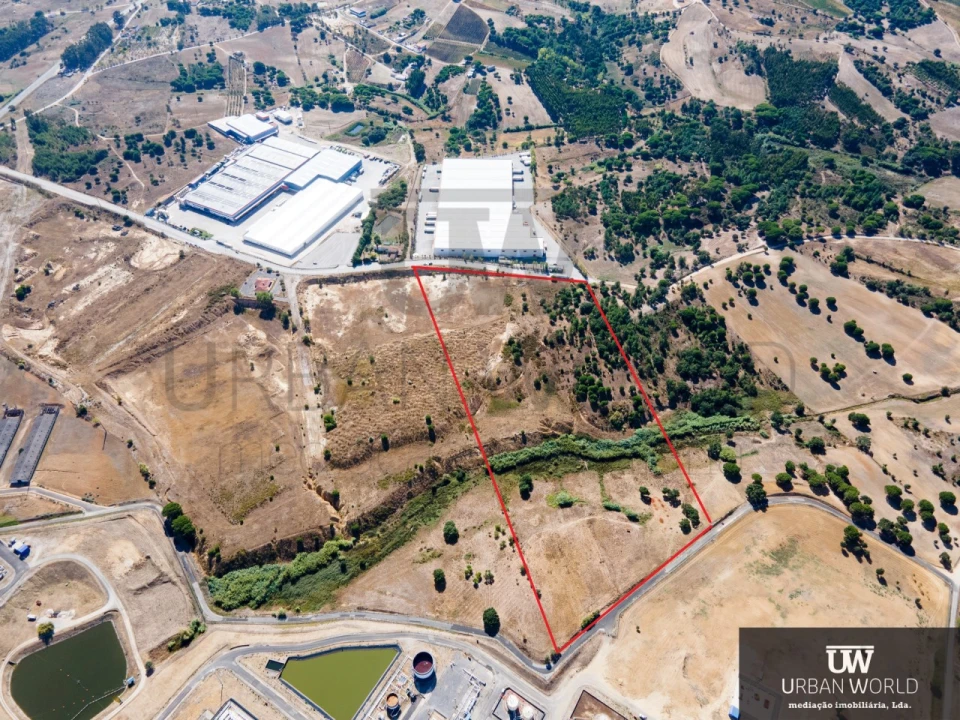 Terreno Comércio / Armazém para Venda em Aveiras de Cima Foto 9