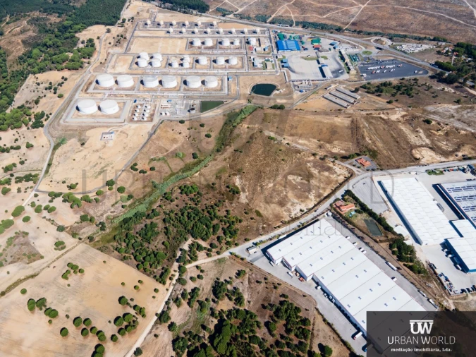 Terreno Comércio / Armazém para Venda em Aveiras de Cima Foto 6