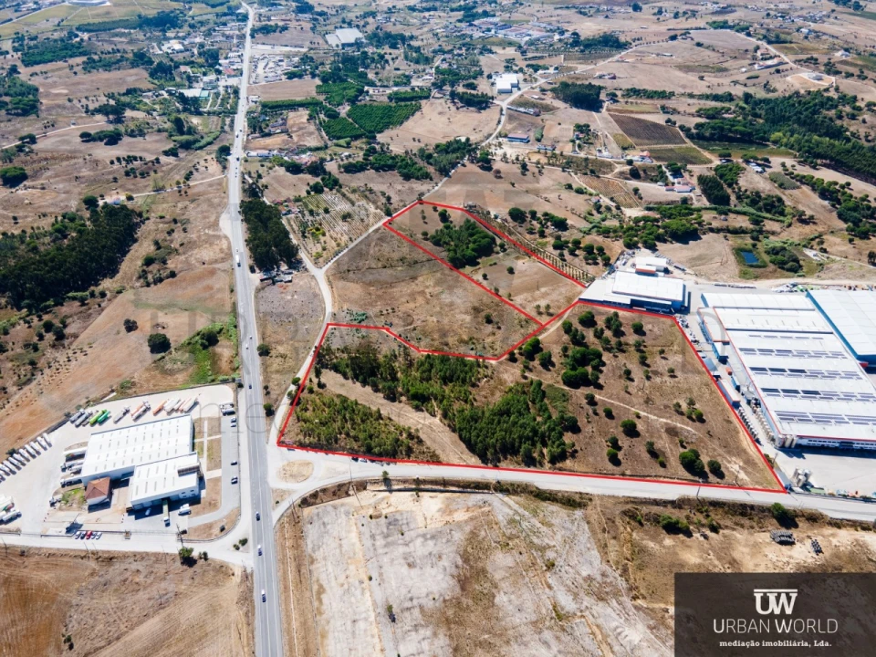 Terreno Comércio / Armazém para Venda em Aveiras de Cima Foto 4