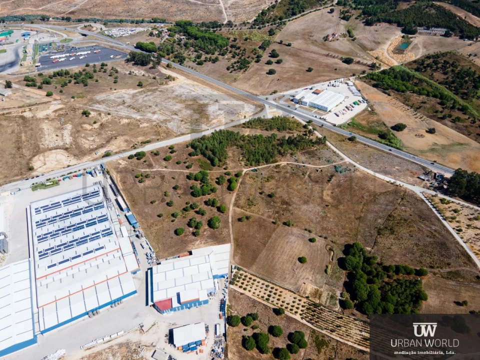 Terreno Comércio / Armazém para Venda em Aveiras de Cima Foto 13