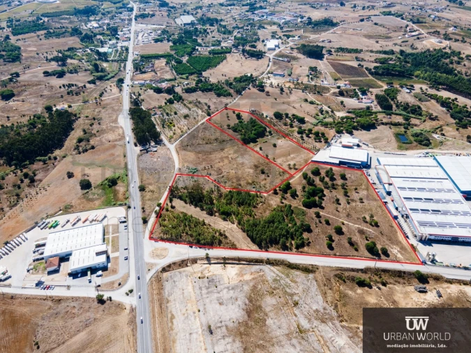 Terreno Comércio / Armazém para Venda em Aveiras de Cima Foto 4