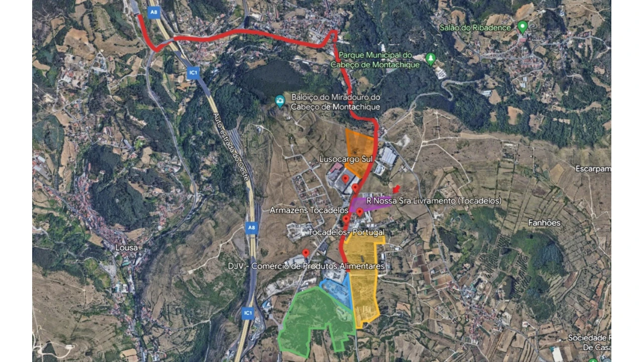 Terreno Comércio / Armazém para Venda em Fanhões Foto 3