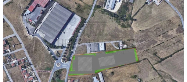 Terreno Comércio / Armazém para Venda em Fanhões