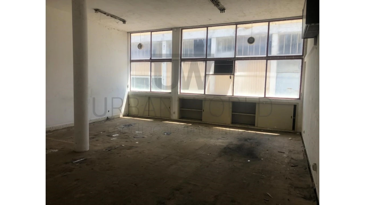 Armazém para Venda em Vila Franca de Xira Foto 10