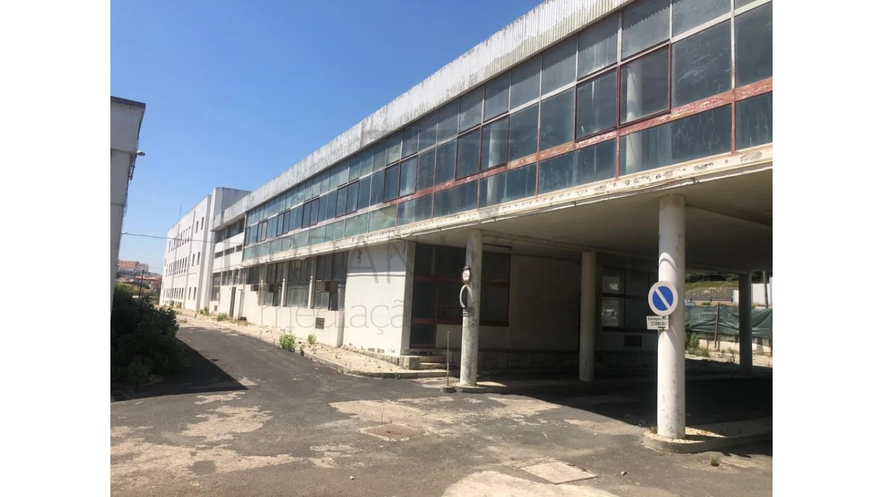 Armazém para Venda em Vila Franca de Xira Foto 20