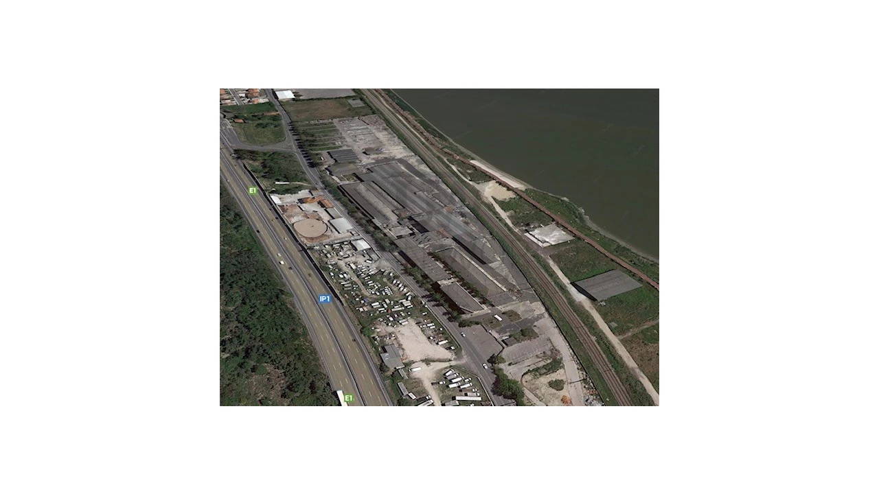 Armazém para Venda em Vila Franca de Xira Foto 31