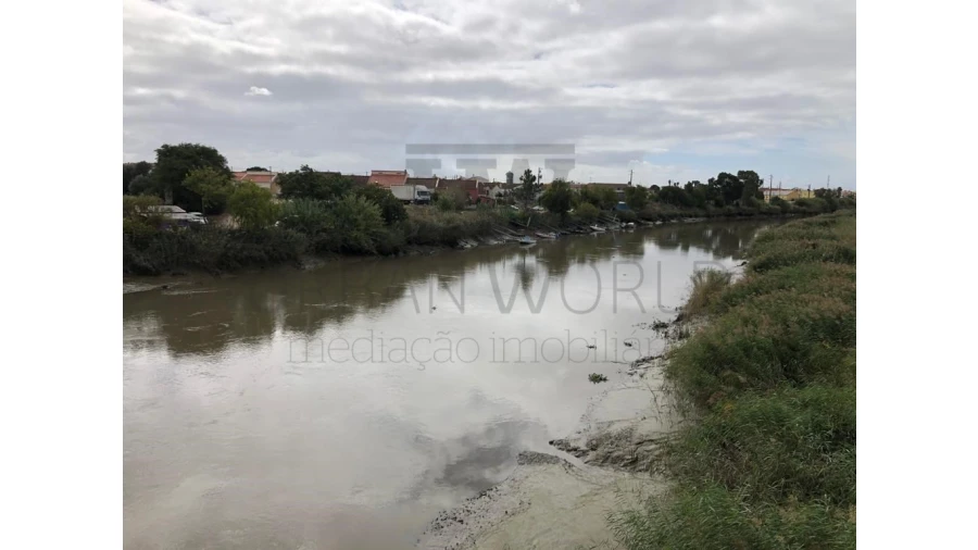 Armazém para Venda em Vila Franca de Xira Foto 16