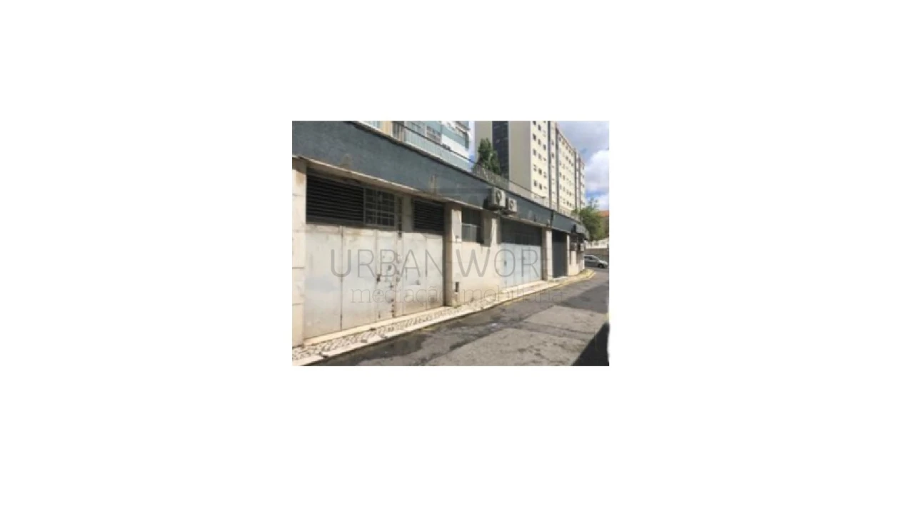 Armazém para Venda em Benfica Foto 1