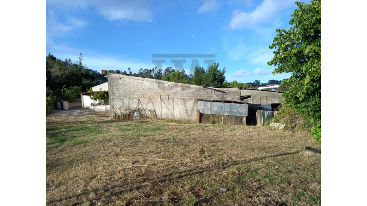 Terreno Comércio / Armazém para Venda em Lousa Foto 6