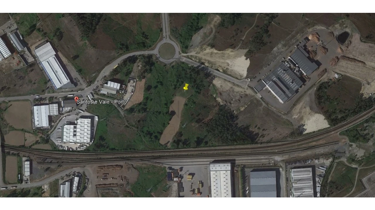 Terreno Comércio / Armazém para Venda em Valongo Foto 8