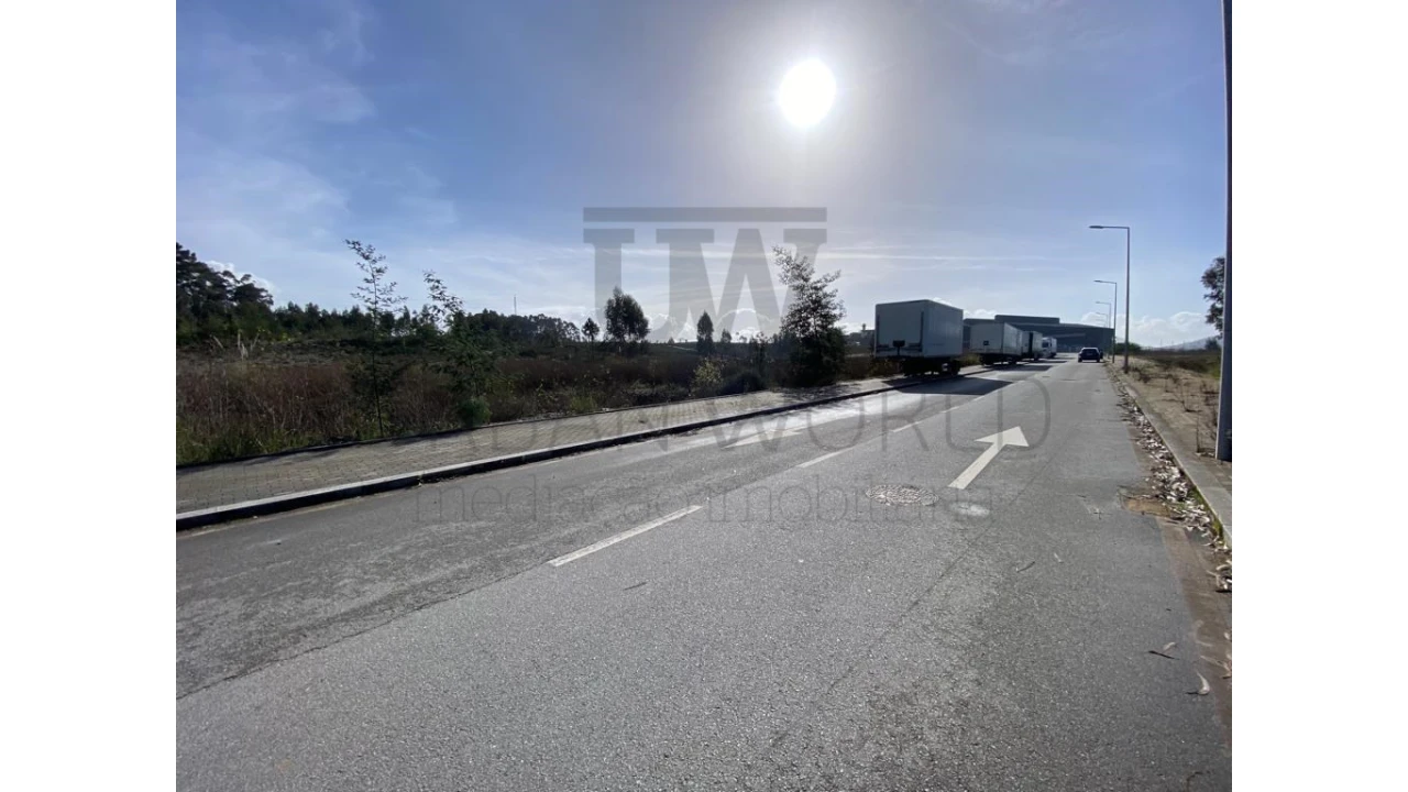 Terreno Comércio / Armazém para Venda em Valongo Foto 12