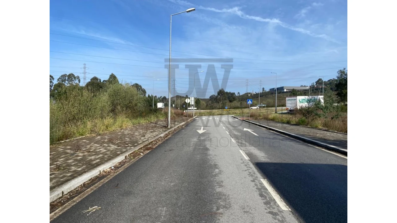 Terreno Comércio / Armazém para Venda em Valongo Foto 13