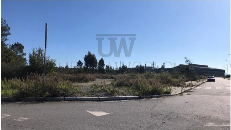 Terreno Comércio / Armazém para Venda em Valongo Foto 4