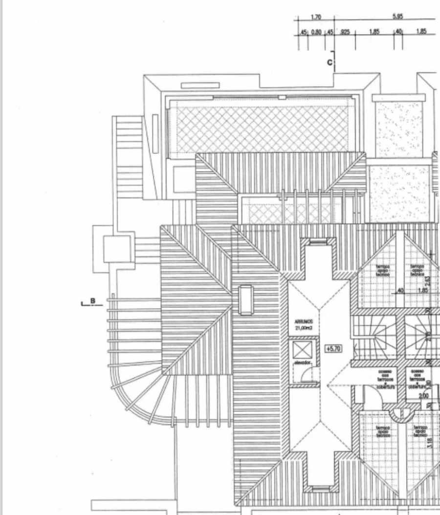 Moradia T14 para Venda em Quinta do Anjo Foto 30